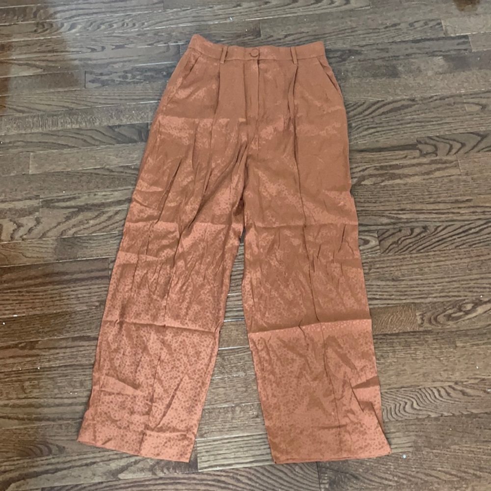Mango Cropped Pants. 4